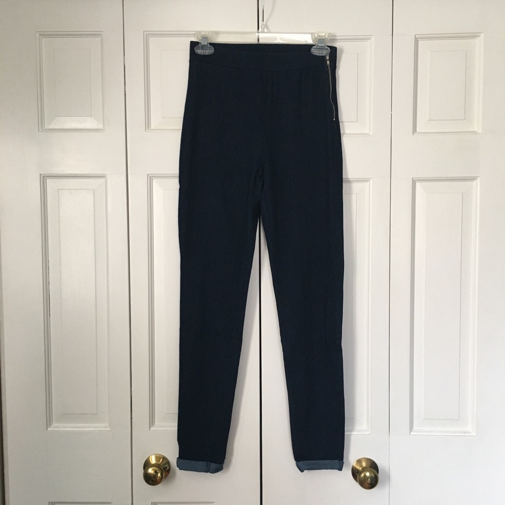 🚨 $5 Sale!! 🚨 F21 Jegging w/ Side Zip